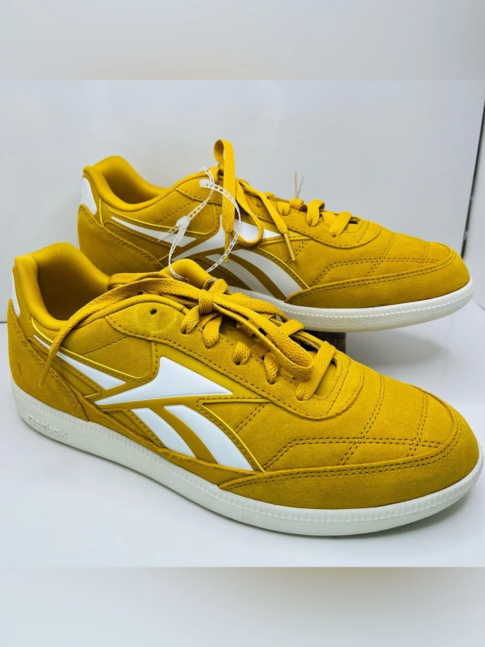 Reebok Classic AZ Suede Leather Yellow Mustard Shoes Men's size 10 NWT Rare!